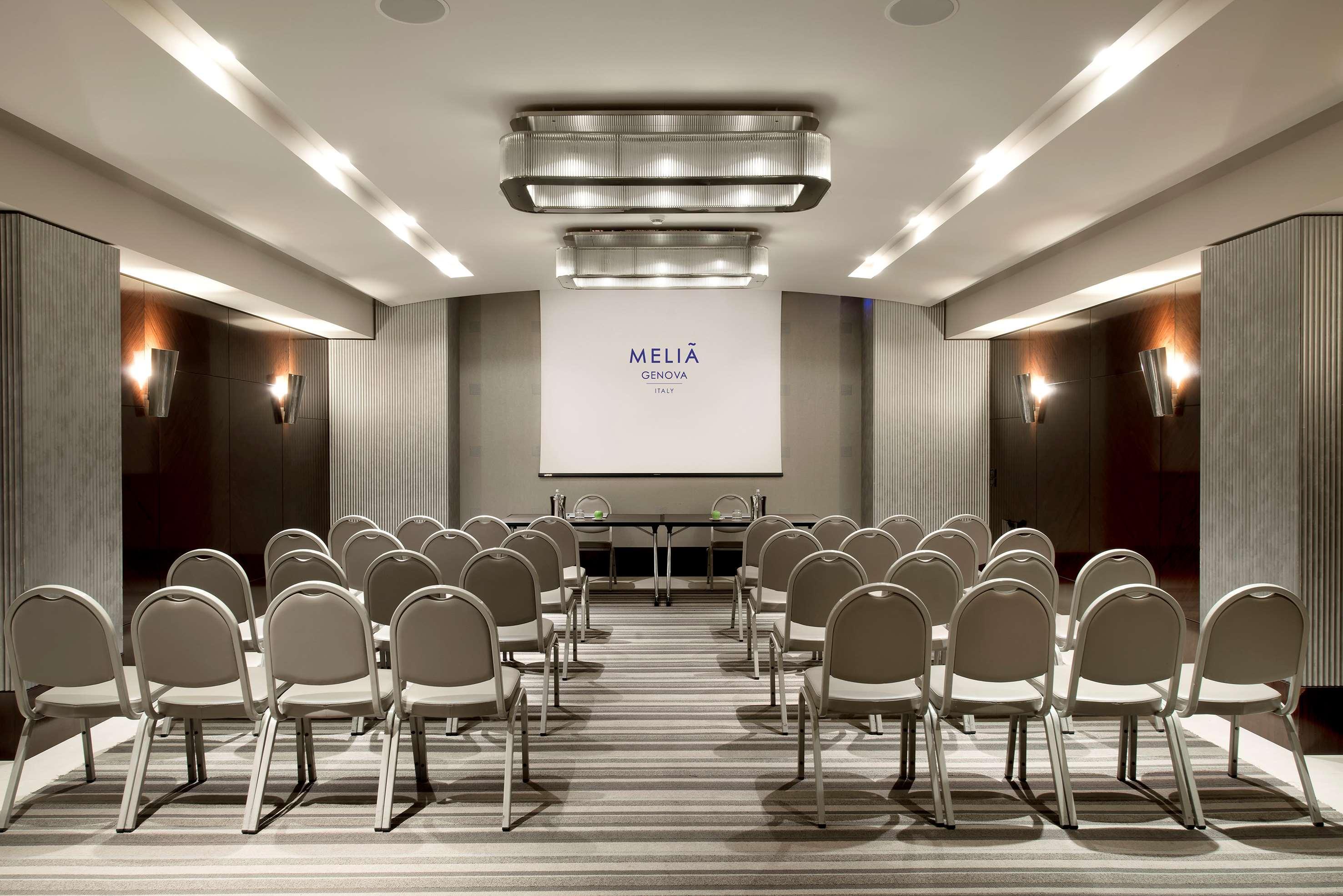 Melia Genova Hotel Luaran gambar Meeting room