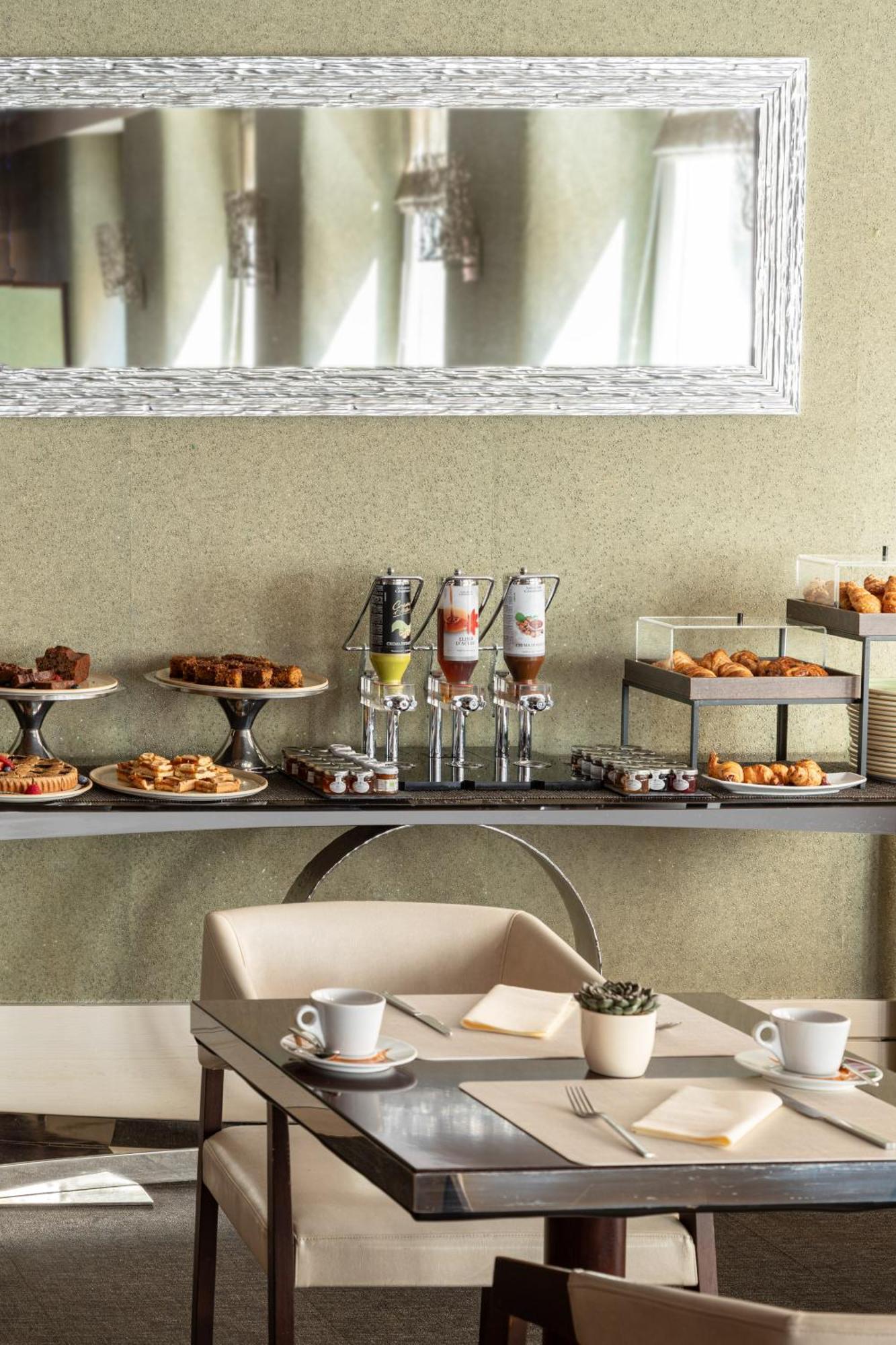 Melia Genova Hotel Luaran gambar